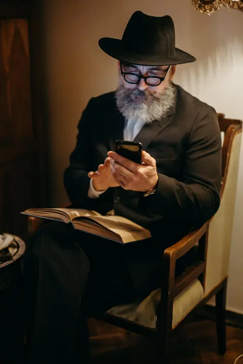 Yiddish bible Apps 